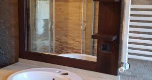 Mobile bagno in legno rustico cuoio contemporaneo